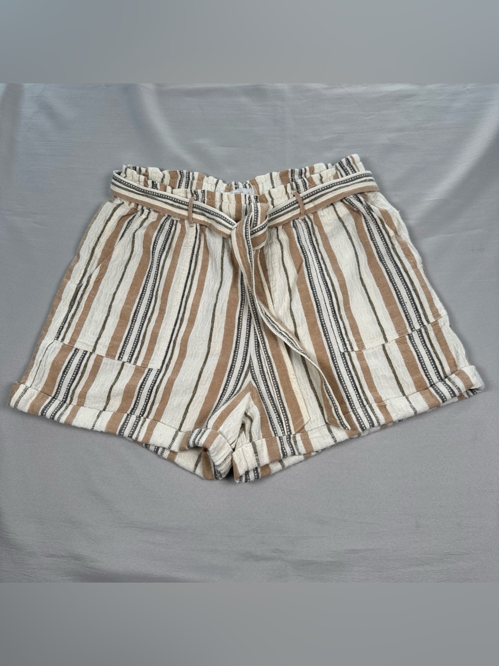 LUCKY BRAND Linen Blend Shorts Women's Size Medium‎ Cuffed Pockets 2.5" Inseam